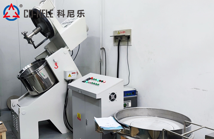 CR05實(shí)驗(yàn)室造粒機(jī)用于科研單位的造粒工作 CR05實(shí)驗(yàn)室造粒機(jī)用于科研單位的造粒工作